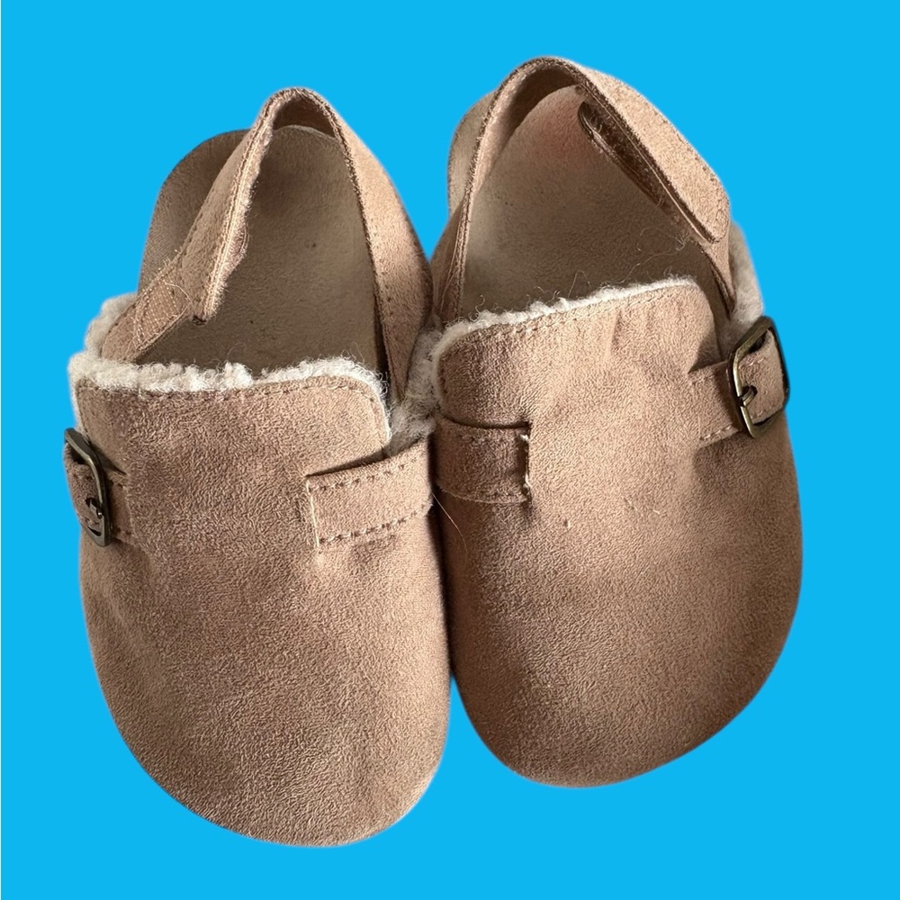 Old Navy Tan Kids Moccasins